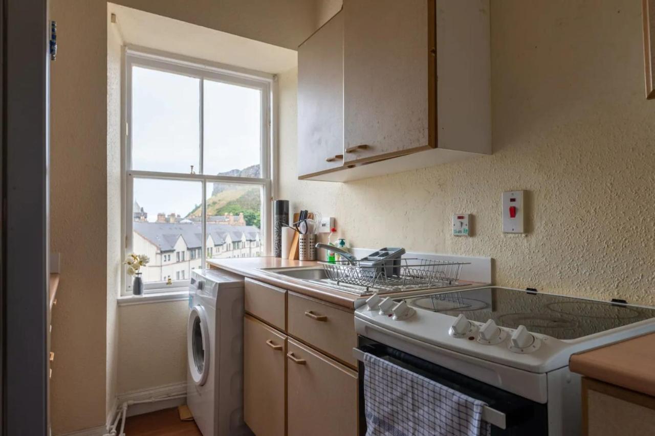 Cosy 2 Bedroom In Edinburgh Old Town Edimburgo Exterior foto